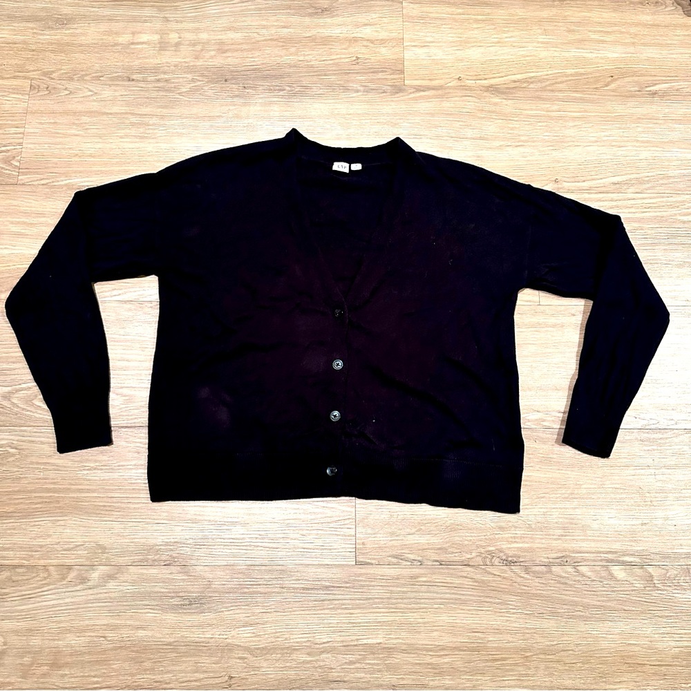 Black v-neck cardigan from Gap in medium, used in excellent condition.